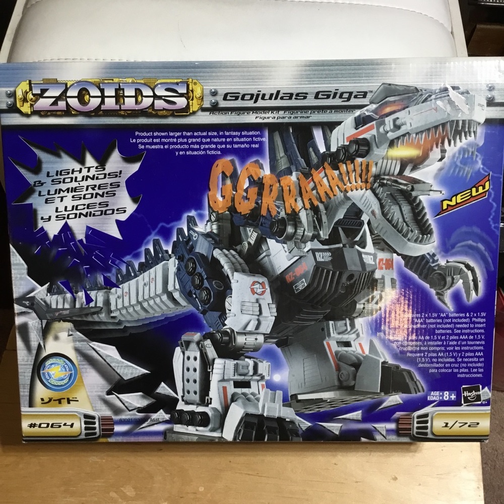 Hasbro Zoids Gojulas Giga, NIB,clamping jaws, thrashing tail, walking actio